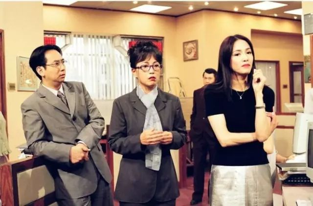 tvb男艺人改做搬运工